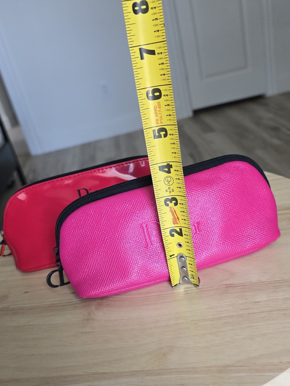 Dior Makeup Bags - Picture 9 of 14